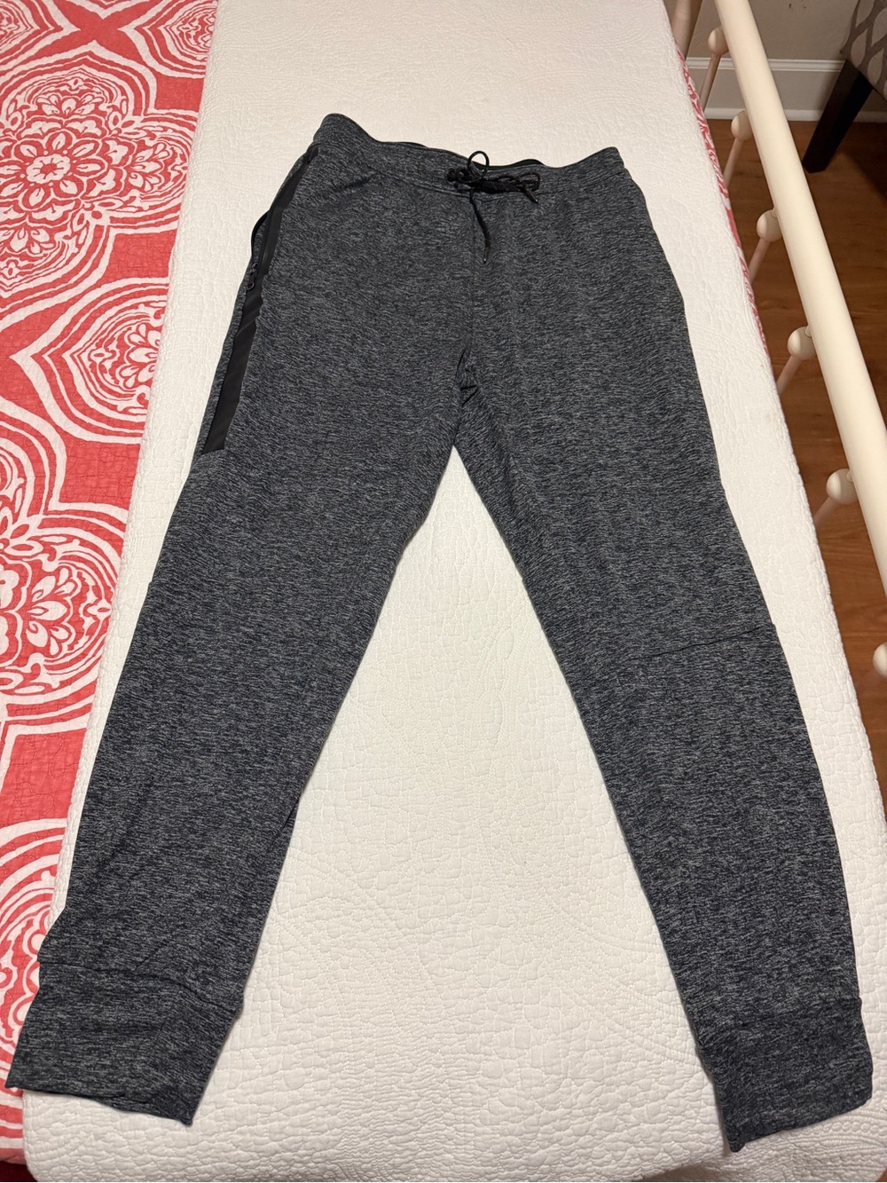 Men's AE American Eagle Medium Heathered Gray Knit Athletic Joggers with Pockets
